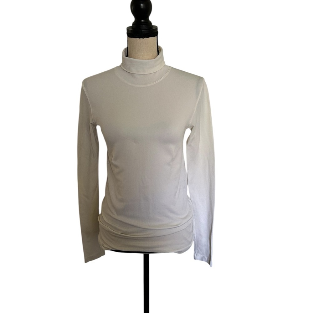Lululemon Textured Slim Fit Layer Turtleneck Long Sleeve Shirt
